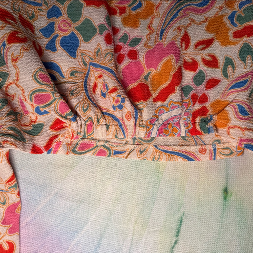 Sugarlips Colorful Paisley Balloon Sleeve Crop Top - Picture 7 of 8